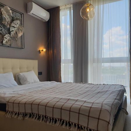 Nyvky Like Home - Fayna Town - Apt 398 Kiev Eksteriør bilde