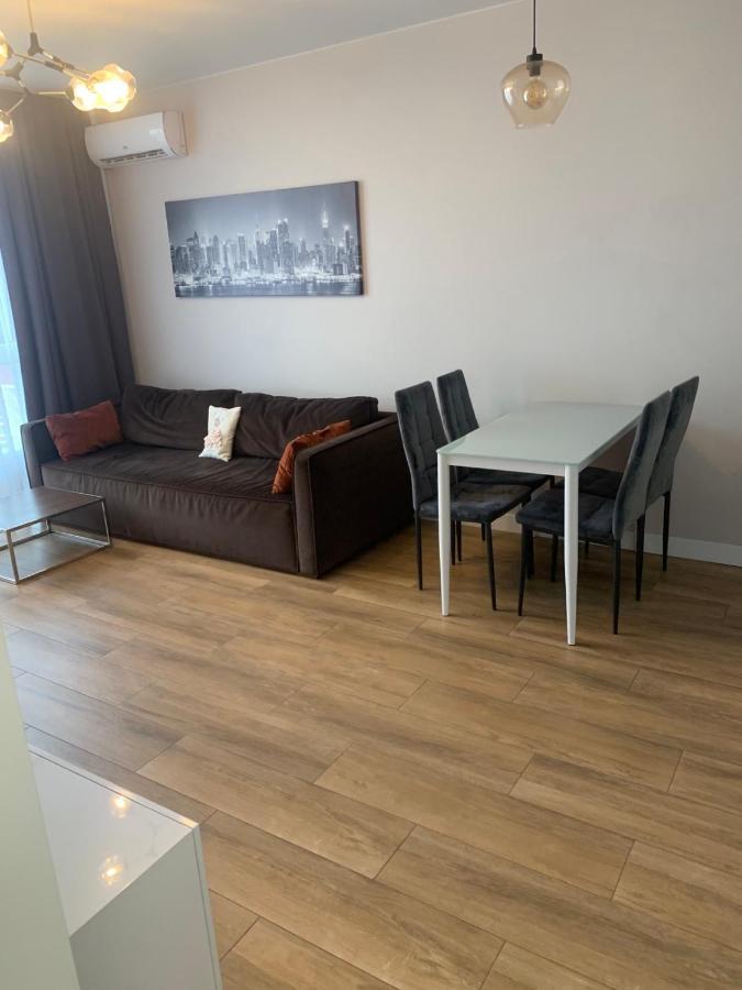 Nyvky Like Home - Fayna Town - Apt 398 Kiev Eksteriør bilde